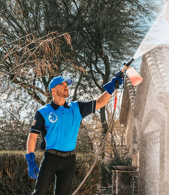 Wash Patrolman Washing a House in Fountain Hills